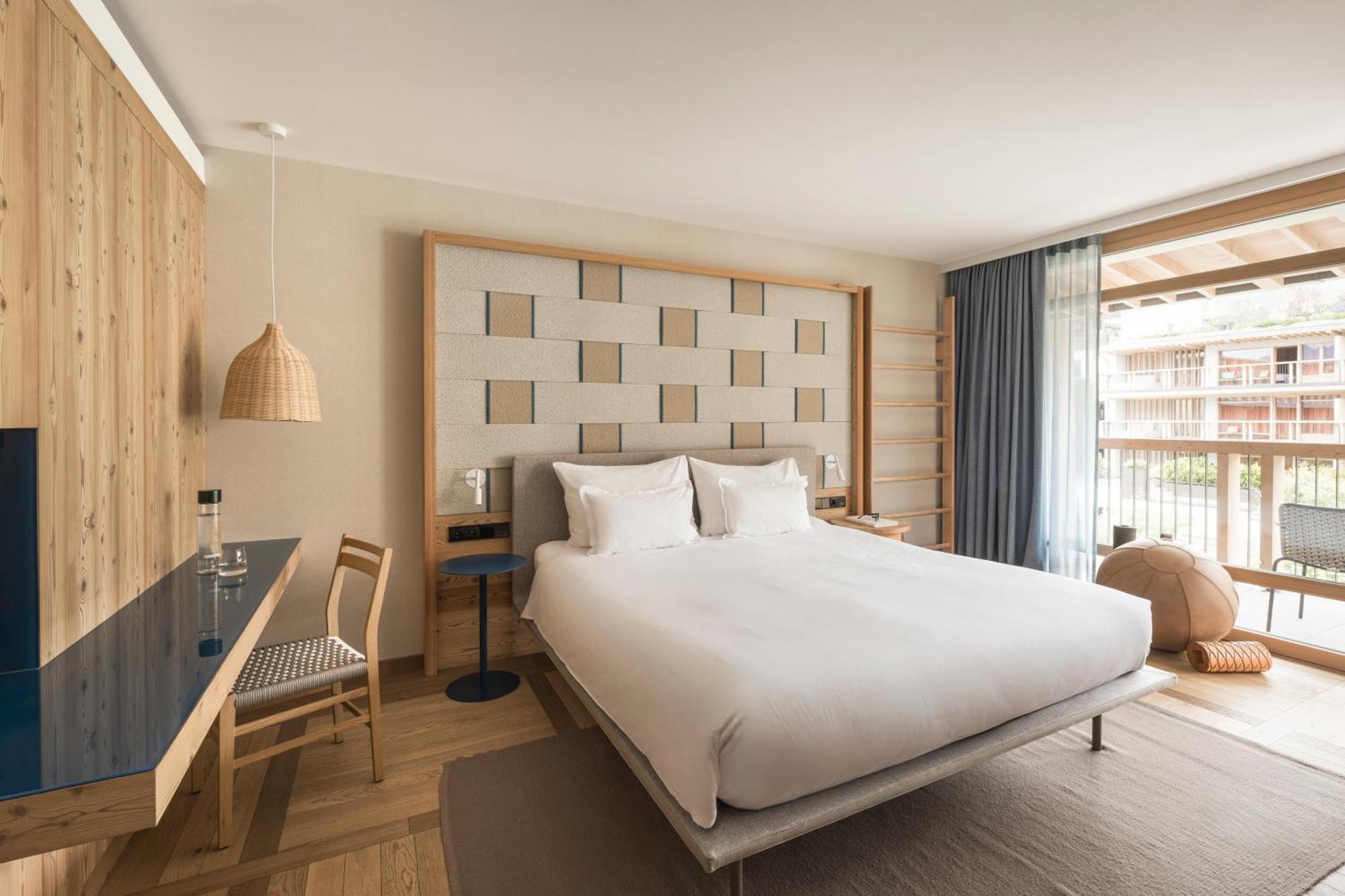Falkensteiner Hotel Kronplatz - The Leading Hotels Of The World (Adults Only) Reischach Rom bilde A room at the hotel